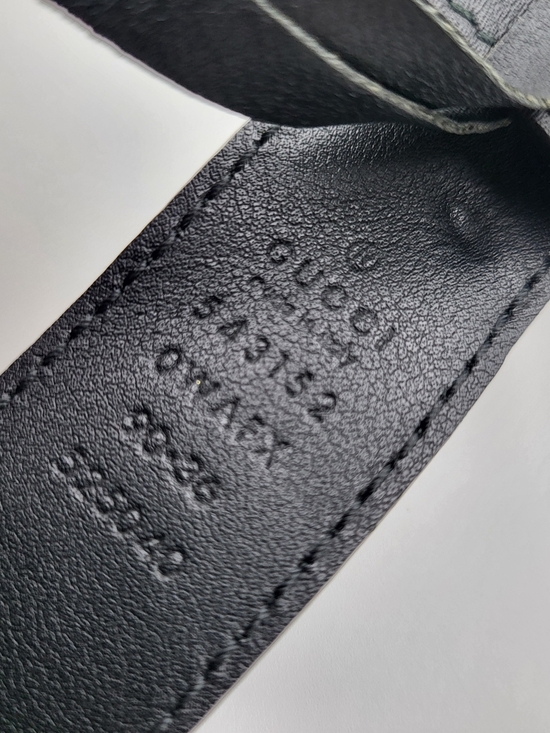 GUCCI Feline Tiger Head Buckle Leather Belt...Authentic.. main image 4
